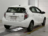 Цена авто Toyota Aqua с аукционов Японии, номер кузова NHP10, пробег 249 000, оценка 2