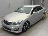 Цена авто Toyota Crown с аукционов Японии, номер кузова GWS204, пробег 116 000, оценка 8