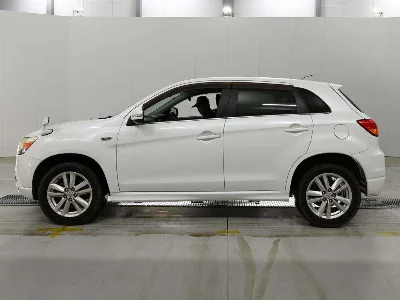 MITSUBISHI RVR