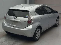 Цена авто Toyota Aqua с аукционов Японии, номер кузова NHP10, пробег 231 000, оценка 4
