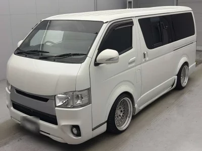 TOYOTA HIACE VAN