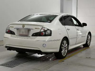 NISSAN FUGA