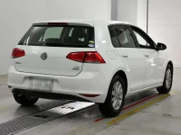 Цена авто Volkswagen Golf с аукционов Японии, номер кузова AUCJZ, пробег 89 000, оценка 3