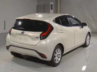 Цена авто Toyota Aqua с аукционов Японии, номер кузова MXPK11, пробег 22 000, оценка 3