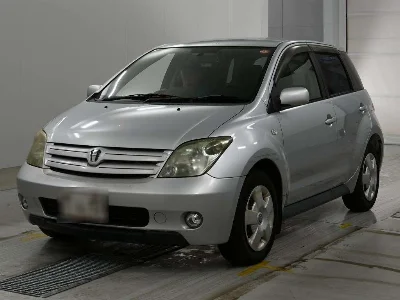 TOYOTA IST