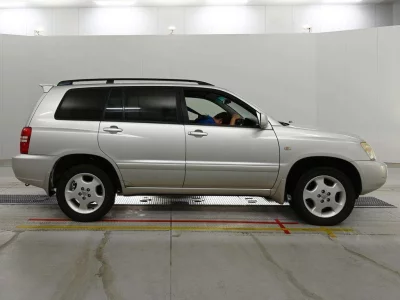 TOYOTA KLUGER