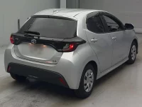 Цена авто Toyota Yaris с аукционов Японии, номер кузова MXPH10, пробег 155 000, оценка 2