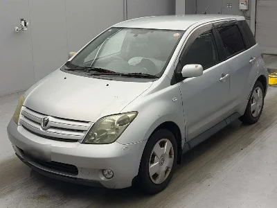 TOYOTA IST