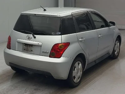 TOYOTA IST