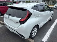 Цена авто Toyota Aqua с аукционов Японии, номер кузова MXPK11, пробег 83 000, оценка 3