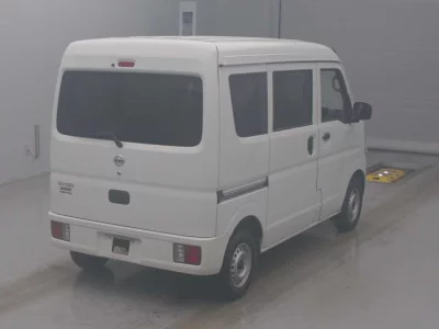 NISSAN CLIPPER VAN