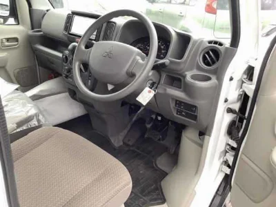 MITSUBISHI MINICAB