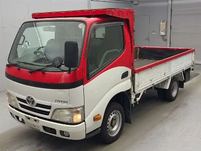 TOYOTA DYNA