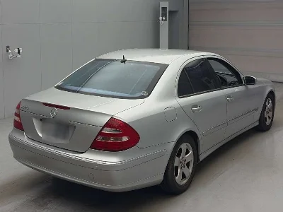 MERCEDES BENZ E CLASS