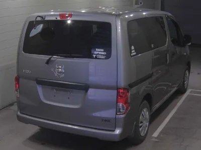 NISSAN NV200