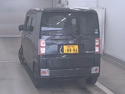 DAIHATSU WAKE