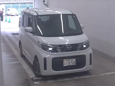 NISSAN ROOX