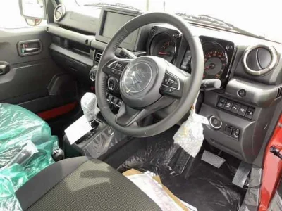 SUZUKI JIMNY NOMADE