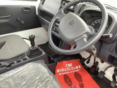 NISSAN CLIPPER TRUCK