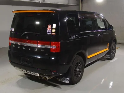 MITSUBISHI DELICA D5
