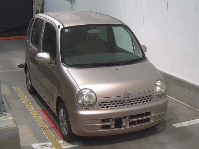DAIHATSU MOVE LATTE