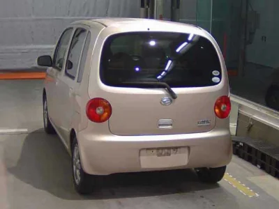DAIHATSU MOVE LATTE