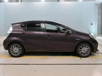 Цена авто Toyota Aqua с аукционов Японии, номер кузова NHP10, пробег 146 000, оценка 4