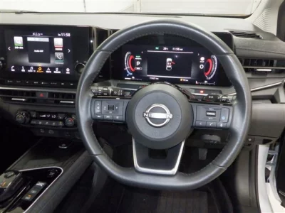 NISSAN AURA