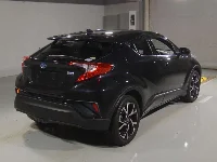 Цена авто Toyota C-HR с аукционов Японии, номер кузова ZYX10, пробег 57 000, оценка 8
