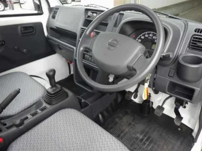 NISSAN CLIPPER TRUCK
