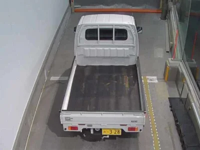 NISSAN CLIPPER TRUCK