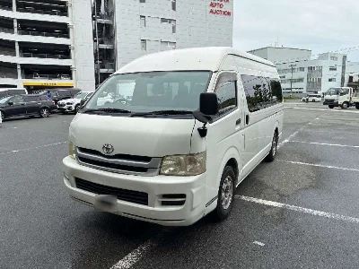 TOYOTA HIACE
