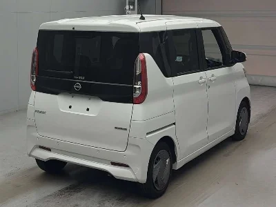 NISSAN ROOX