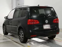 Цена авто Volkswagen Touran с аукционов Японии, номер кузова 1TCTH, пробег 56 000, оценка 8