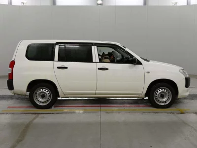 TOYOTA SUCCEED