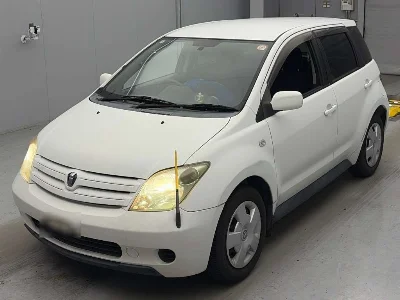 TOYOTA IST