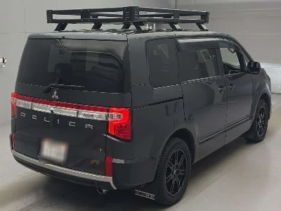 MITSUBISHI DELICA D5