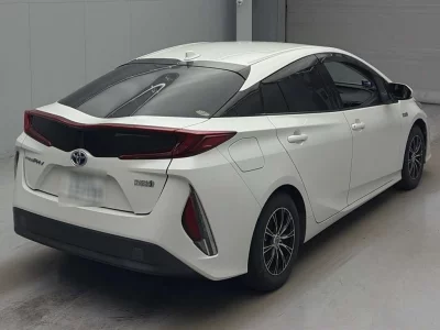 TOYOTA PRIUS PHV