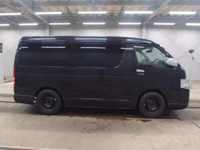 TOYOTA HIACE