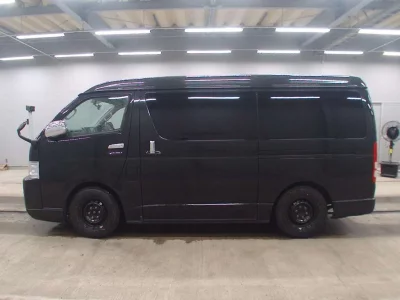 TOYOTA HIACE