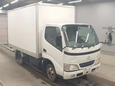 TOYOTA DYNA