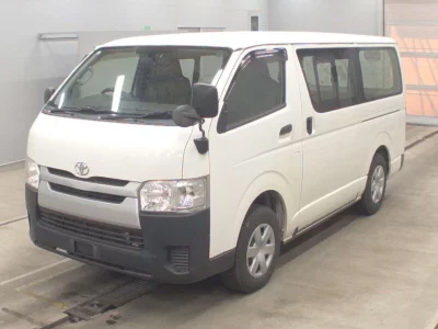 TOYOTA REGIUS VAN