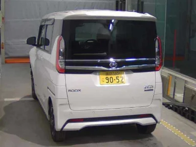 NISSAN ROOX