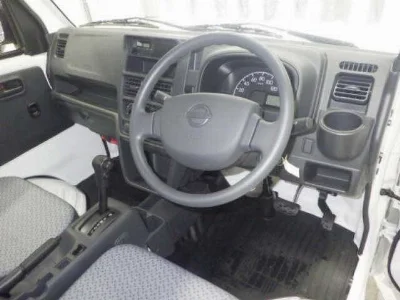 NISSAN CLIPPER TRUCK