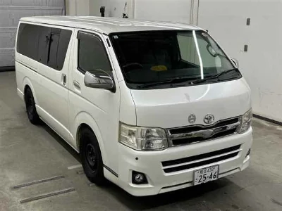 TOYOTA REGIUS VAN