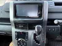 Цена авто Toyota Voxy с аукционов Японии, номер кузова ZRR70W, пробег 38 000, оценка 3