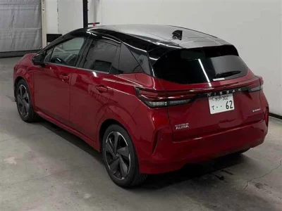 NISSAN AURA