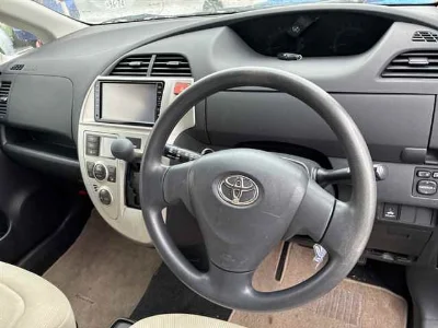 TOYOTA RACTIS