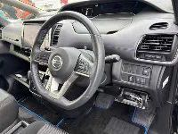 Цена авто Nissan Serena с аукционов Японии, номер кузова HFC27, пробег 49 000, оценка 8