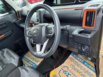 DAIHATSU TANTO FUN CROSS